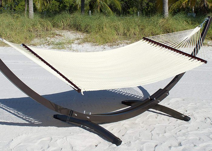 Backyard Luxury All Weather Caribbean Style Rope Hammock With Spreader Bar Cream